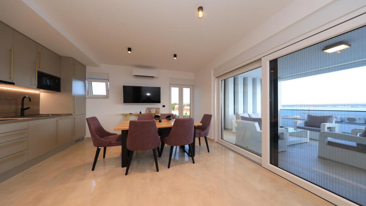 Adastra Apartments Maslenica Exterior photo